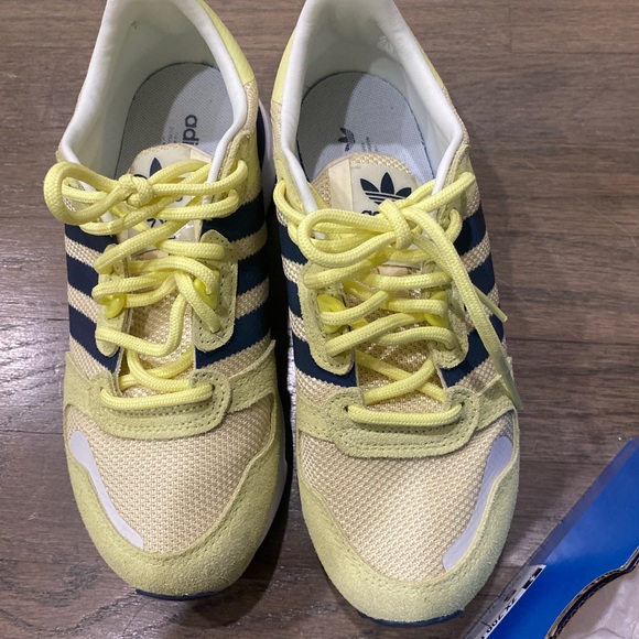 Adidas - Picture 5 of 6